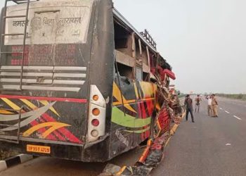 ভারতে এক্সপ্রেসওয়েতে ভয়াবহ দুর্ঘটনা, নিহত ১৮