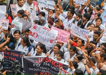 কলকাতার চিকিৎসককে শ্বাসরোধে হত্যা