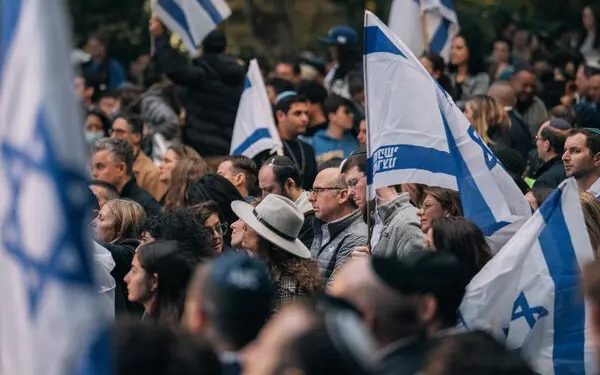 ইসরাইল ছেড়ে পালিয়েছে ১০ লাখ ইহুদি