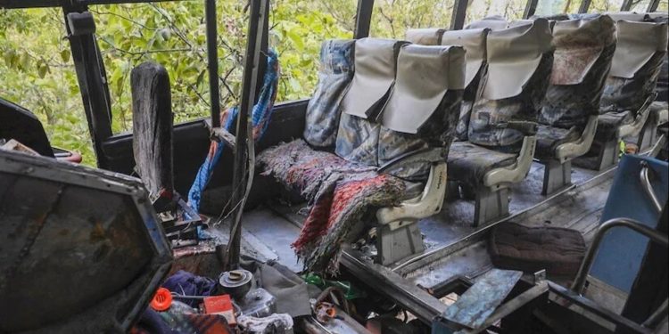 পাকিস্তানে কয়েক ঘণ্টার প্রাণঘাতী হামলায় নিহত ৭৪