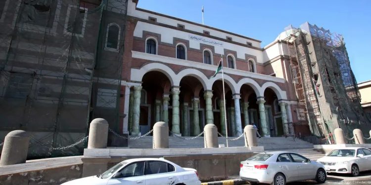 লিবিয়ার সেন্ট্রাল ব্যাংকে কাজ বন্ধ