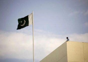 পাকিস্তানে ৫ জনের গুলিবিদ্ধ লাশ উদ্ধার