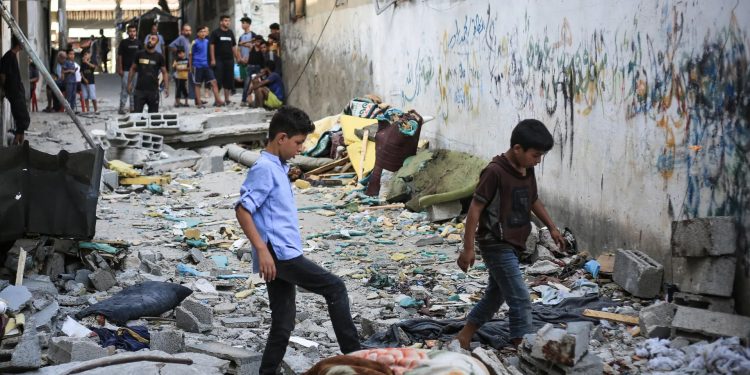 গাজায় এখন পর্যন্ত ইসরাইলি হামলায় জাতিসঙ্ঘের ২০৭ কর্মী নিহত