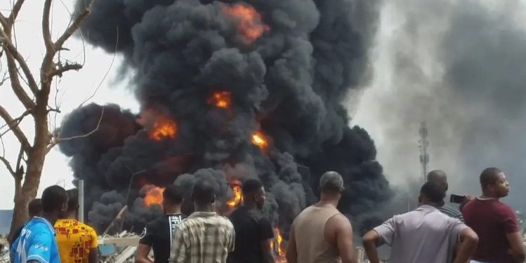 নাইজেরিয়ার বোমা বিস্ফোরণে নিহত ১৯