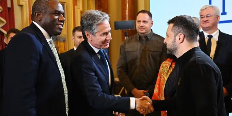 জেলেনস্কির সঙ্গে মার্কিন ও ব্রিটিশ পররাষ্ট্রমন্ত্রীর বৈঠক