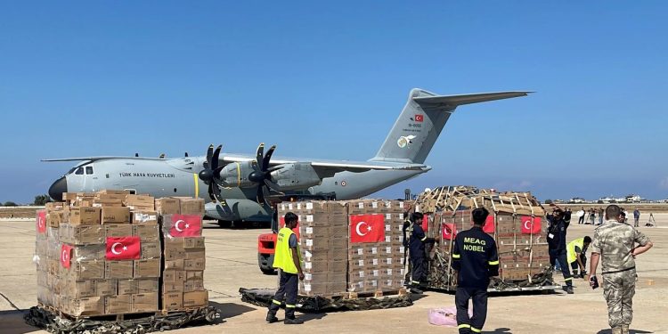 লেবাননে পৌঁছেছে তুরস্কের ৩০ টন মানবিক সহায়তা