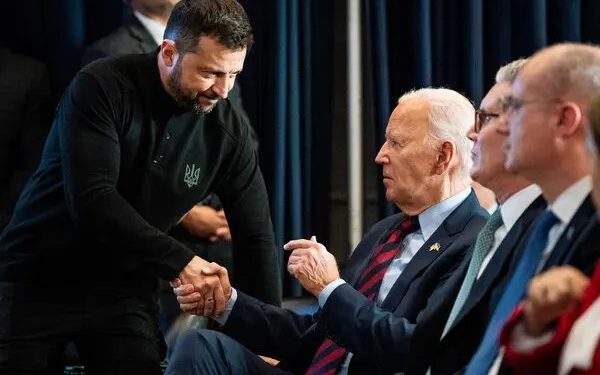 ইউক্রেনকে ৮০০ কোটি ডলারের সামরিক সহায়তা দেওয়ার পরিকল্পনা যুক্তরাষ্ট্রের