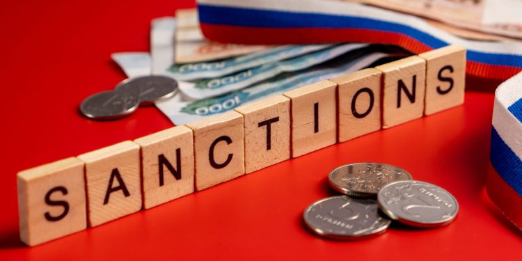 রাশিয়ার ওপর যুক্তরাজ্যের নতুন নিষেধাজ্ঞা