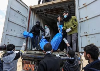 গাজায় কন্টেইনারভর্তি মরদেহ পাঠাল ইসরায়েল