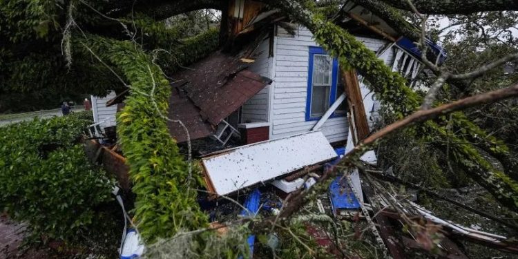 নেপালে বন্যা ও ভূমিধসে মৃত্যুর সংখ্যা বেড়ে ৬৬