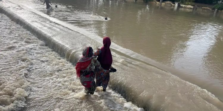 নাইজেরিয়ায় বন্যা: কারাগার থেকে পালিয়েছে ২ শতাধিক কয়েদি