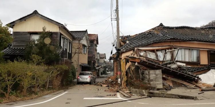 জাপানে শক্তিশালী ভূমিকম্পের আঘাত, সুনামির আশঙ্কা