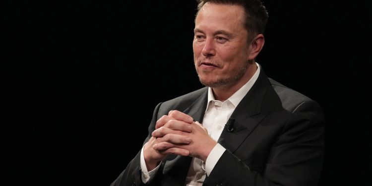 মার্কিন নির্বাচনে গুজব ঠেকাতে ব্যর্থ ইলন মাস্কের ‘এক্স’