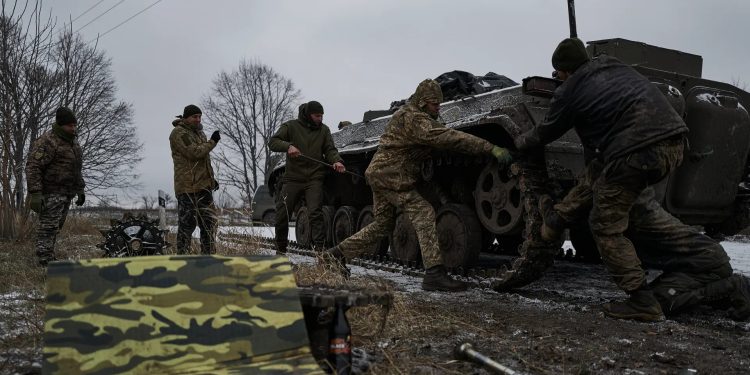 রাশিয়ার সঙ্গে সংঘর্ষে ইউক্রেনের ১,৮০০ সেনা নিহত