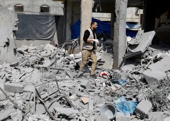 গাজায় ইসরাইলি হামলায় নিহত আরও ১৩ ফিলিস্তিনি