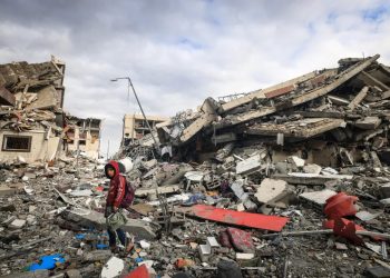 গাজার উত্তরাঞ্চলে ব্যাপক ধ্বংসযজ্ঞ চালিয়েছে ইসরাইল