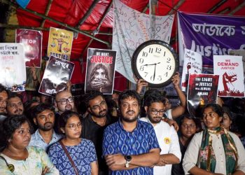 আরজি কর ইস্যুতে এবার ‘আমরণ অনশনের’ ডাক জুনিয়র চিকিৎসকদের