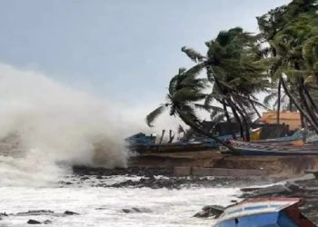 ওড়িশার পর এবার ছত্তীসগড়-মধ্যপ্রদেশে তাণ্ডব চালাচ্ছে ‘দানা’