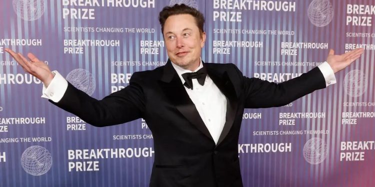 সর্বকালের সেরা ধনী ইলন মাস্ক