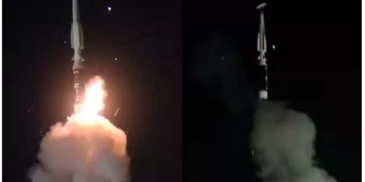 দূরপাল্লার হাইপারসনিক ক্ষেপণাস্ত্র ছুড়ল ভারত