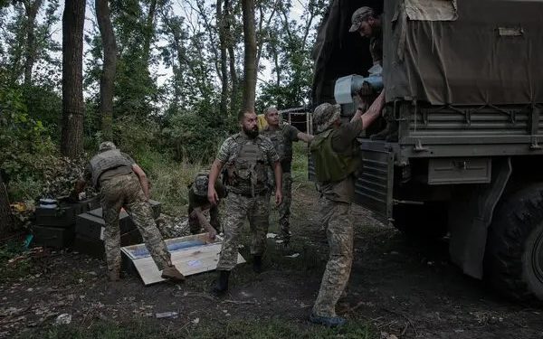 বড় ধরনের হামলার শঙ্কায় থমথমে ইউক্রেন