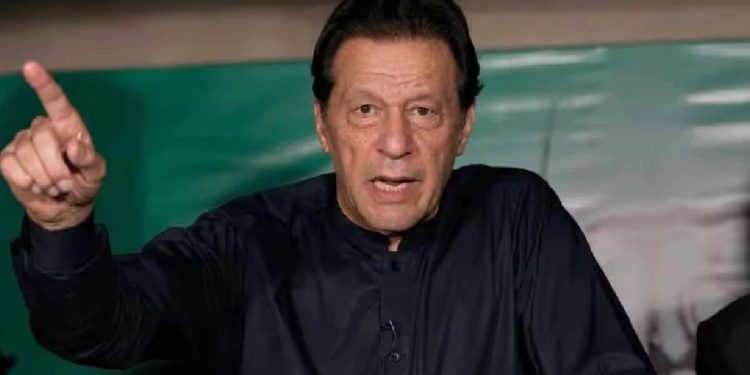 কারাগার থেকে ‘চূড়ান্ত আন্দোলনের’ ডাক দিলেন ইমরান খান