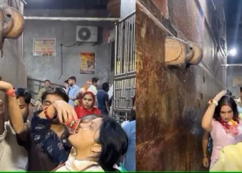 মন্দিরের এসির পানিকে অলৌকিক ভেবে খাওয়ার হিড়িক
