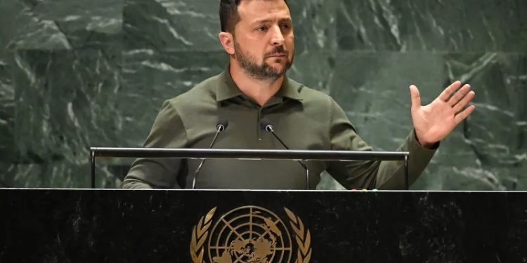 ‘জেলেনস্কি নিজের মৃত্যুদণ্ডে সই করেছেন’