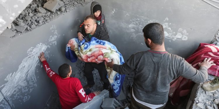 ইসরাইলি হামলায় গাজায় নিহত ৪৬ হাজার ছাড়াল