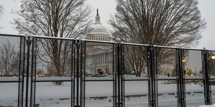 নিরাপত্তা বলয়ে ঘেরা হচ্ছে ট্রাম্পের অভিষেকের মঞ্চ
