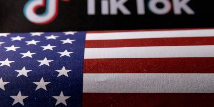 যুক্তরাষ্ট্রে বন্ধ হচ্ছে টিকটক