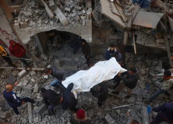 গাজায় ফিরে শুধু ধ্বংস্তূপ দেখছেন উদ্বাস্তুরা, উদ্ধার হচ্ছে কঙ্কাল