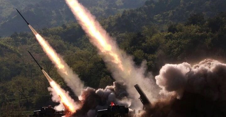 একাধিক ব্যালিস্টিক ক্ষেপণাস্ত্র উৎক্ষেপণ করল উত্তর কোরিয়া