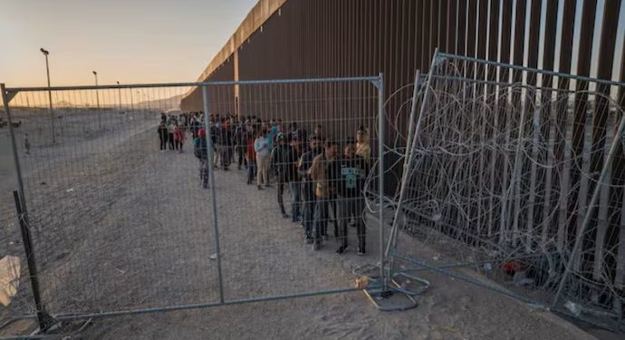 ফেরত পাঠানো শুরু হলো যুক্তরাষ্ট্রে থাকা ভারতীয় অবৈধ অভিবাসীদের