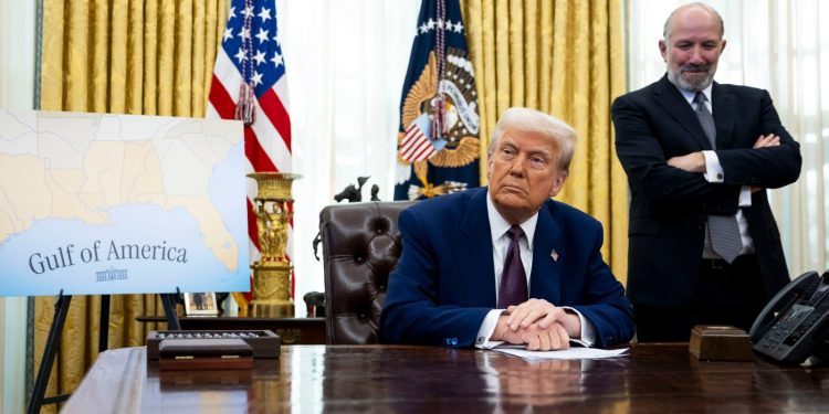 রাশিয়াকে জি-৭ জোটে ফিরিয়ে আনতে চান ট্রাম্প