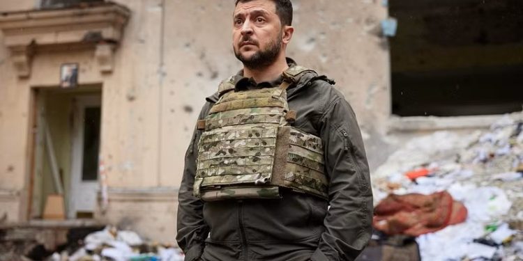 যুদ্ধে নিহত সৈনিকের সংখ্যা জানালেন জেলেনস্কি