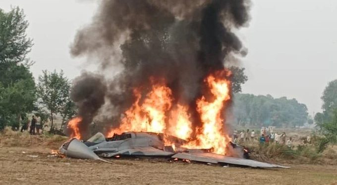 ভারতে যুদ্ধবিমান বিধ্বস্ত