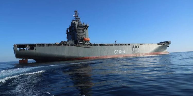 এবার প্রথম ড্রোনবাহী যুদ্ধজাহাজ উন্মোচন ইরানের