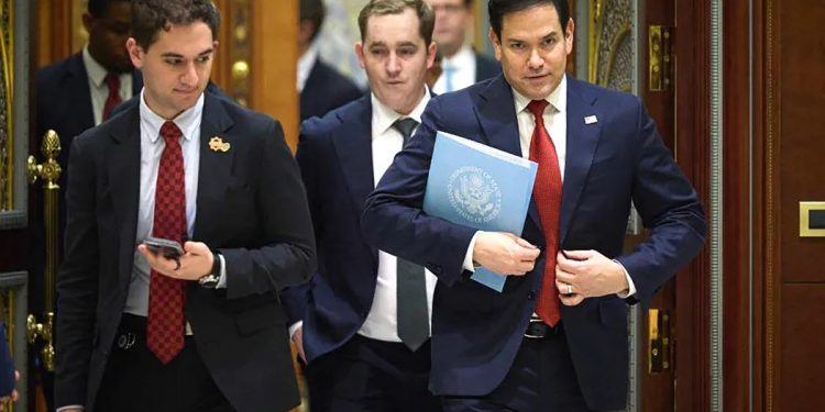 ৩০ দিনের যুদ্ধবিরতিতে সম্মত হয়েছে ইউক্রেন