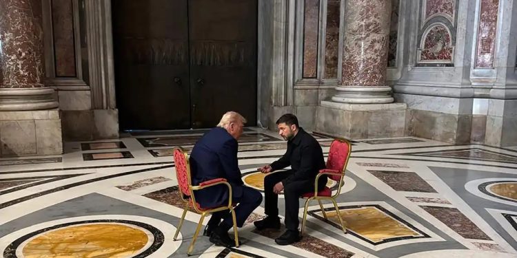 ভ্যাটিকানে ট্রাম্প ও জেলেনস্কির ‘খুবই ফলপ্রসূ’ বৈঠক
