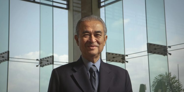 মালয়েশিয়ার সাবেক প্রধানমন্ত্রী আবদুল্লাহ আহমেদ বাদাউই মারা গেছেন