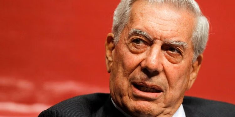 মারা গেলেন নোবেলজয়ী পেরুভিয়ান সাহিত্যিক মারিও বার্গাস ইয়োসা