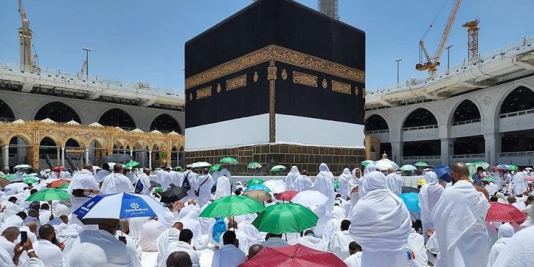 ভারতীয়দের হজ কোটা ৮০ শতাংশ কমালো সৌদি