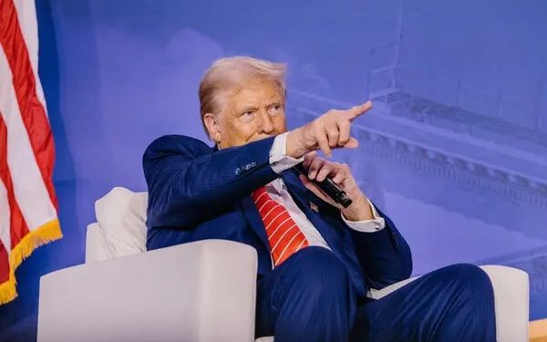 ইইউর পণ্যে ৫০ শতাংশ শুল্ক আরোপের হুমকি ট্রাম্পের