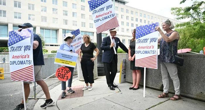 মার্কিন পররাষ্ট্র দপ্তরের সহস্রাধিক কর্মী ছাঁটাই