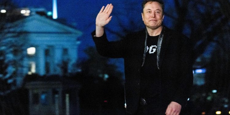 নতুন রাজনৈতিক দলের ঘোষণা দিলেন ইলন মাস্ক