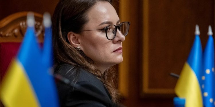 ইউক্রেন সরকারে বড় রদবদল: নতুন প্রধানমন্ত্রী নিযুক্ত করলেন জেলেনস্কি