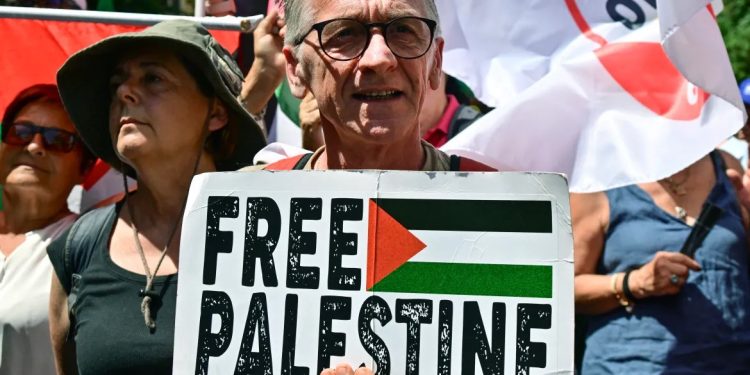 ফিলিস্তিন ইস্যুতে ফ্রান্সের বিপরীতে অবস্থান নিল ইতালি