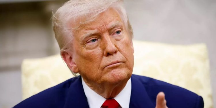 বাণিজ্য চুক্তির জন্য ৫ দিনের আলটিমেটাম, ৭০ শতাংশ পর্যন্ত শুল্কের হুঁশিয়ারি ট্রাম্পের