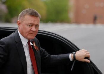 পুতিনের বরখাস্তের কয়েক ঘণ্টার মধ্যেই রুশ মন্ত্রীর আত্মহত্যা